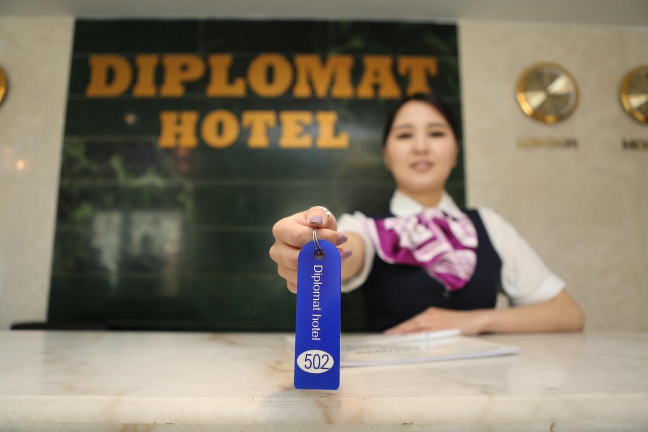 Diplomat Noble Hotel Ulaanbaatar Bagian luar foto